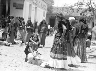 Market in Tehuantepec, Mexico, 1929 by Tina Modotti